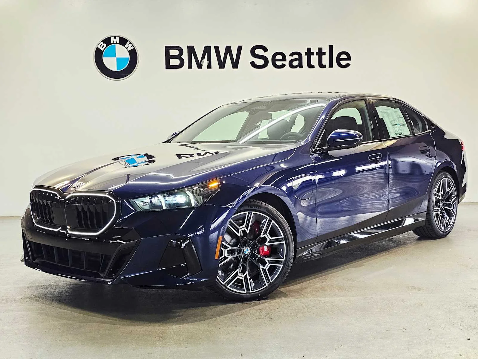 2027 BMW 550e xDrive