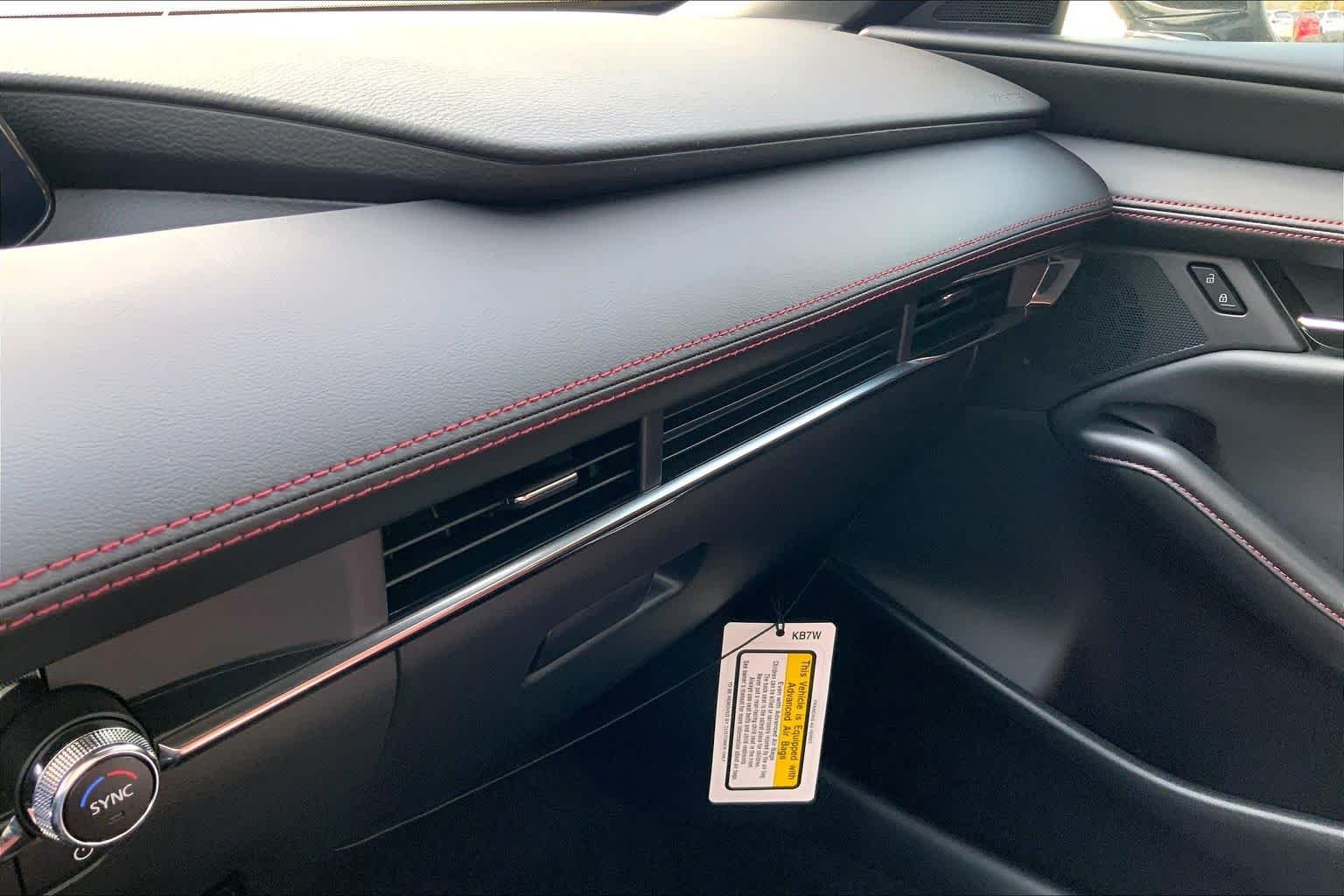 2026 Mazda Mazda3 Carbon Edition - Photo 17