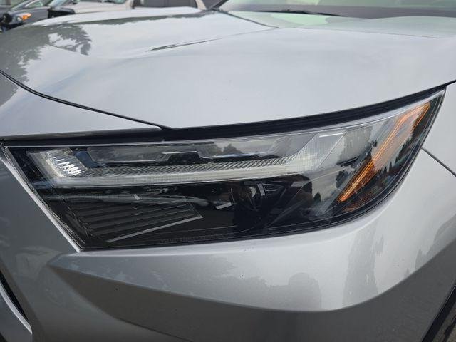 Certified Used 2023 SILVER SKY MET W/BLK Toyota  image 31