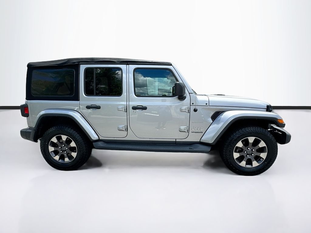 Used 2018 Silver Jeep Unlimited Sahara image 4