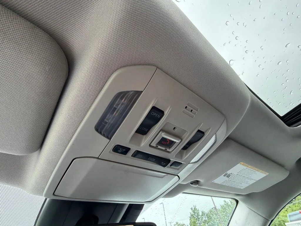 Used 2021 Silver Toyota XLE image 19