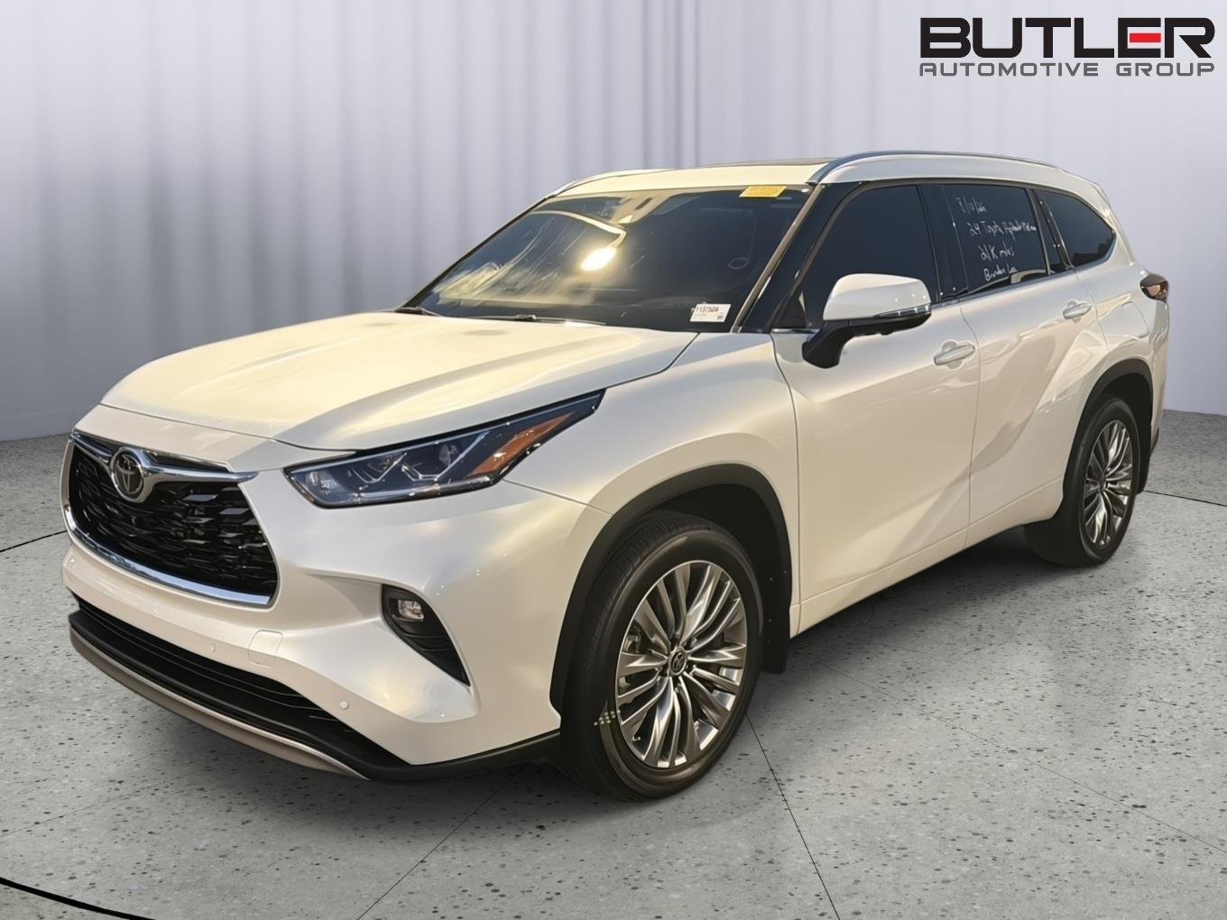 Used 2024 Wind Chill Pearl Toyota Platinum image 2