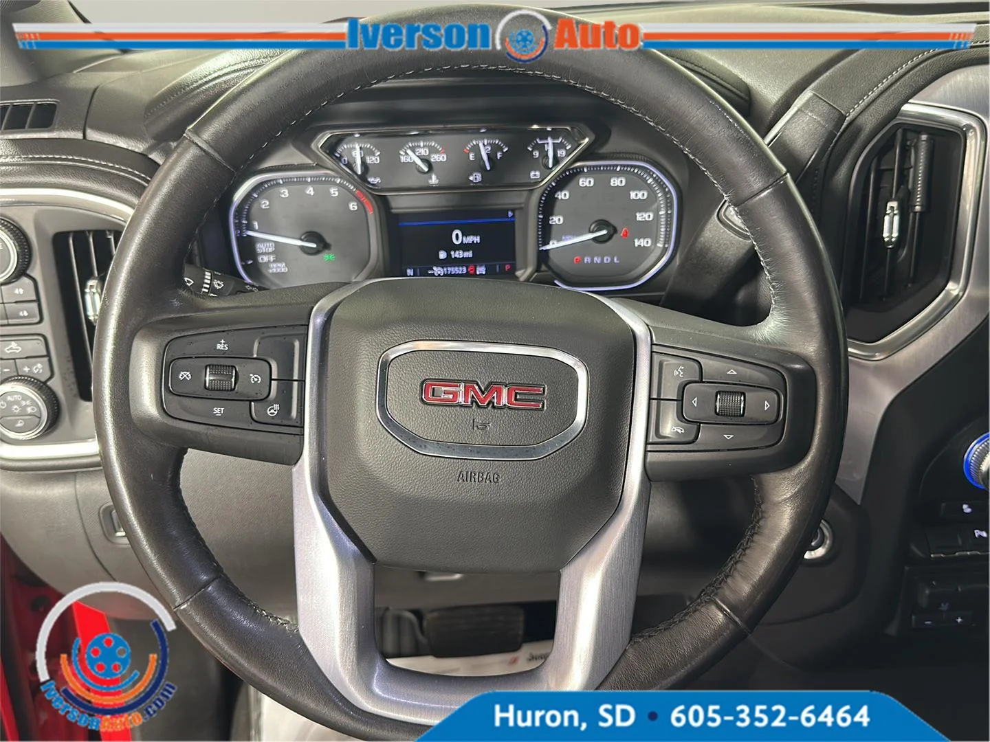 Used 2020 Cardinal Red GMC SLE image 20