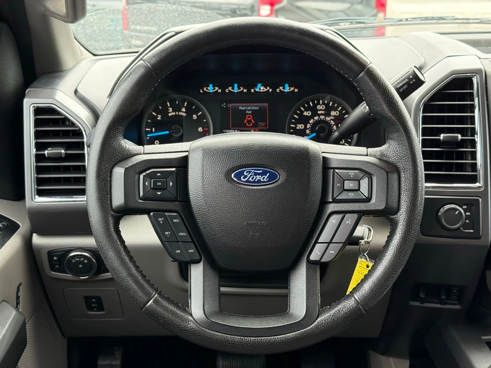 Used 2016 Black Ford XLT image 17