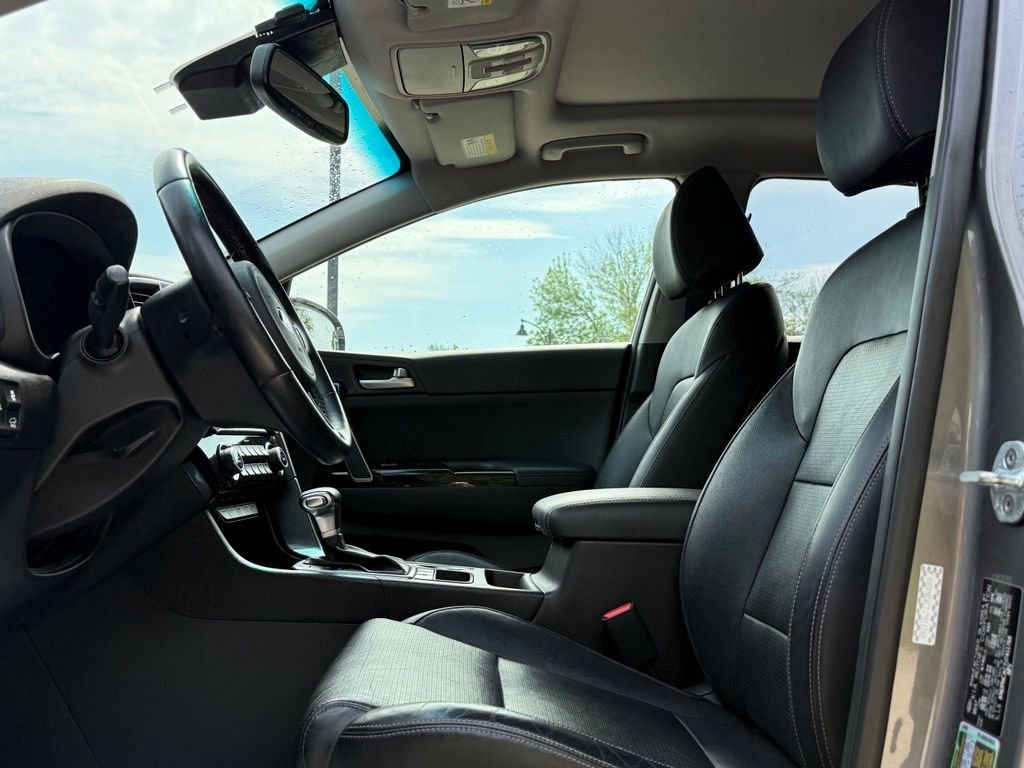 Used 2018 Silver Kia EX image 29