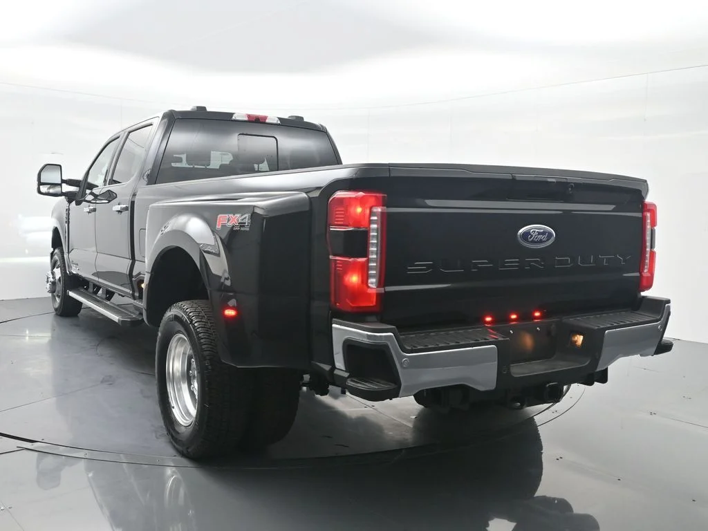 New 2026 Agate Black Metallic Ford F-350® Lariat® image 9