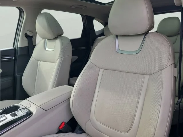 Used 2024 White Hyundai Limited image 16