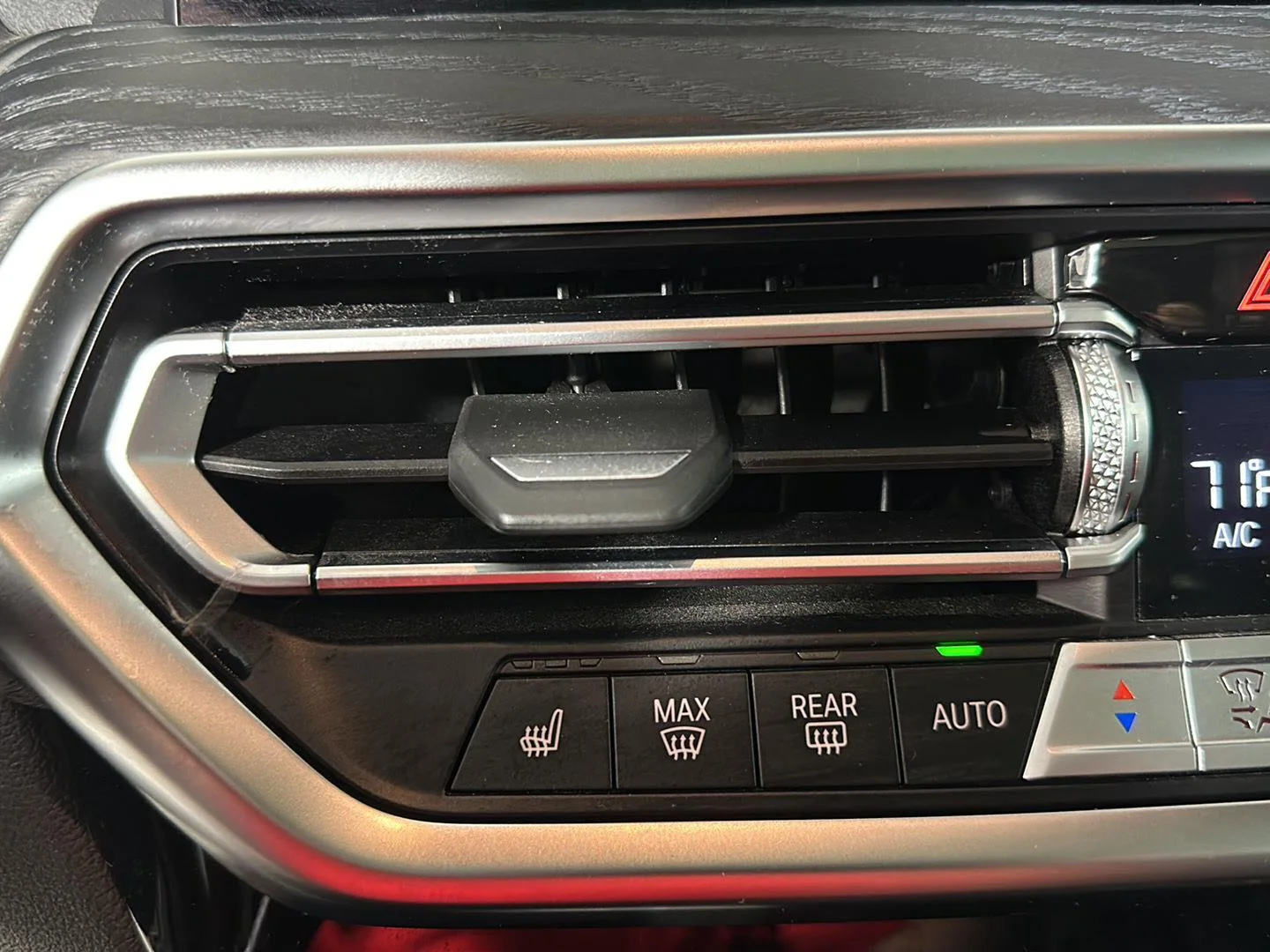 Used 2023 Dark Graphite Metallic BMW xDrive30i image 18