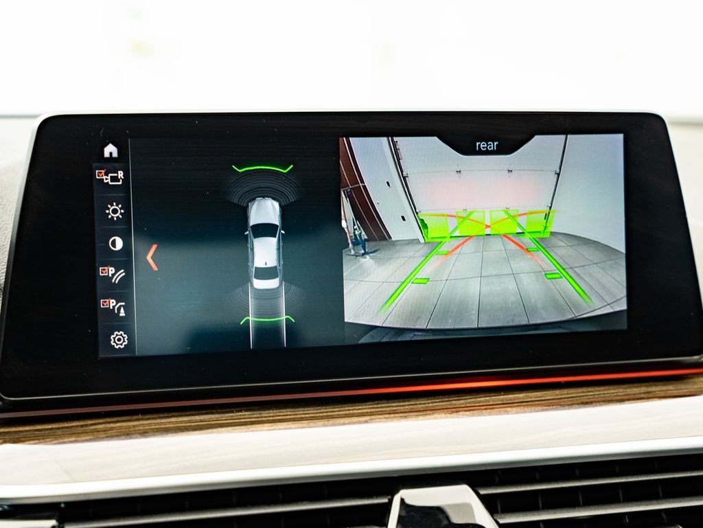 Used 2019 Black Sapphire Metallic BMW 540i image 33