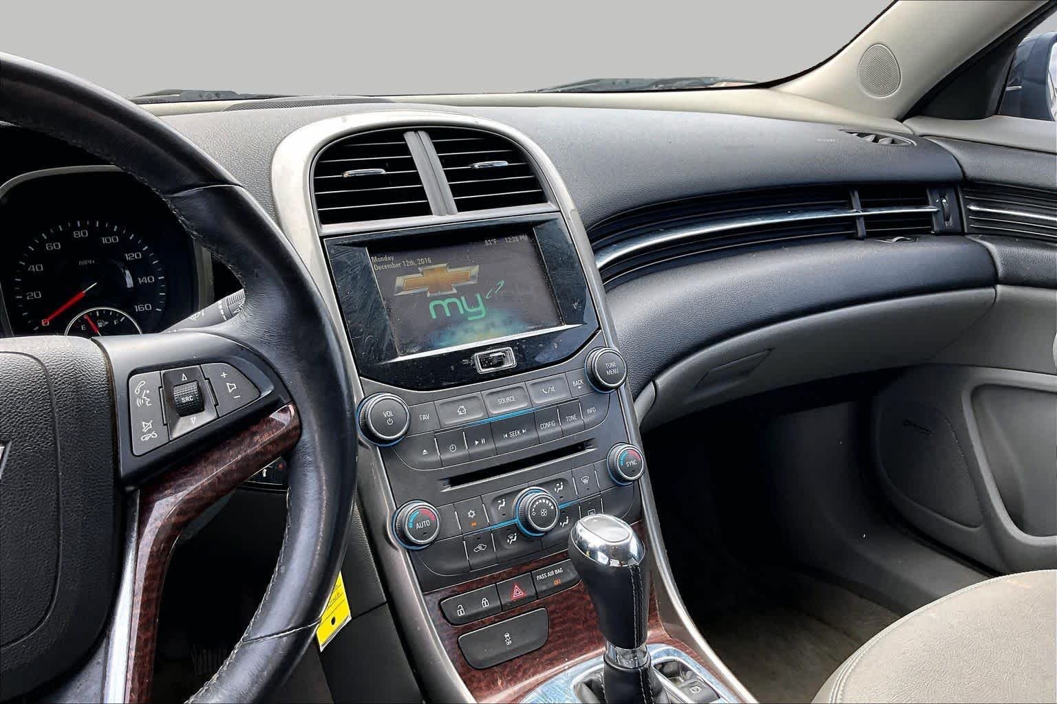 Used 2013 Black Granite Metallic Chevrolet LT image 6