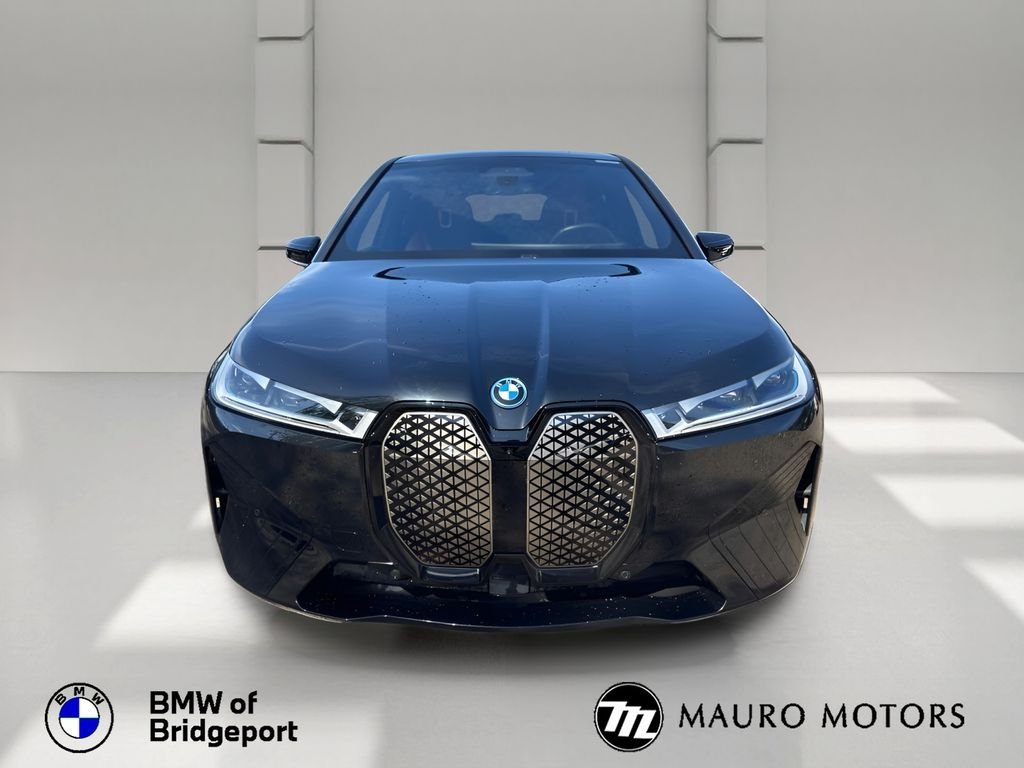 Used 2023 Black BMW M60 image 9