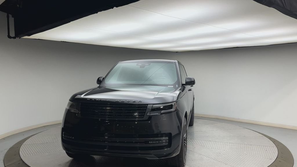 New 2026 Carpathian Gray Premium Metallic Land Rover SE image 7
