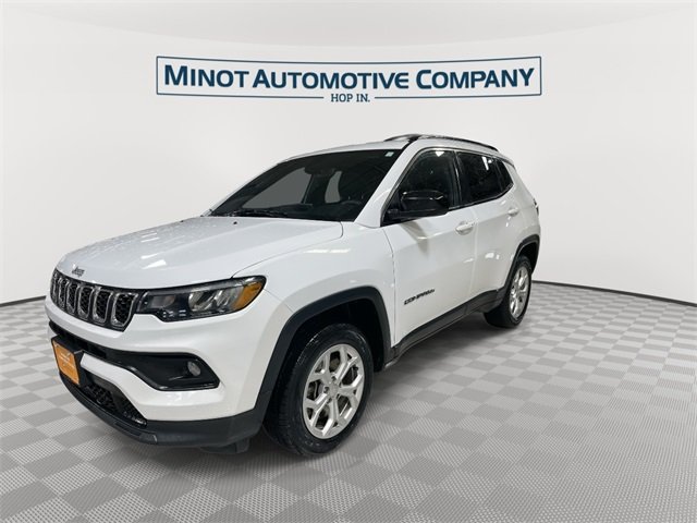 2024 Jeep Compass Latitude photo 4