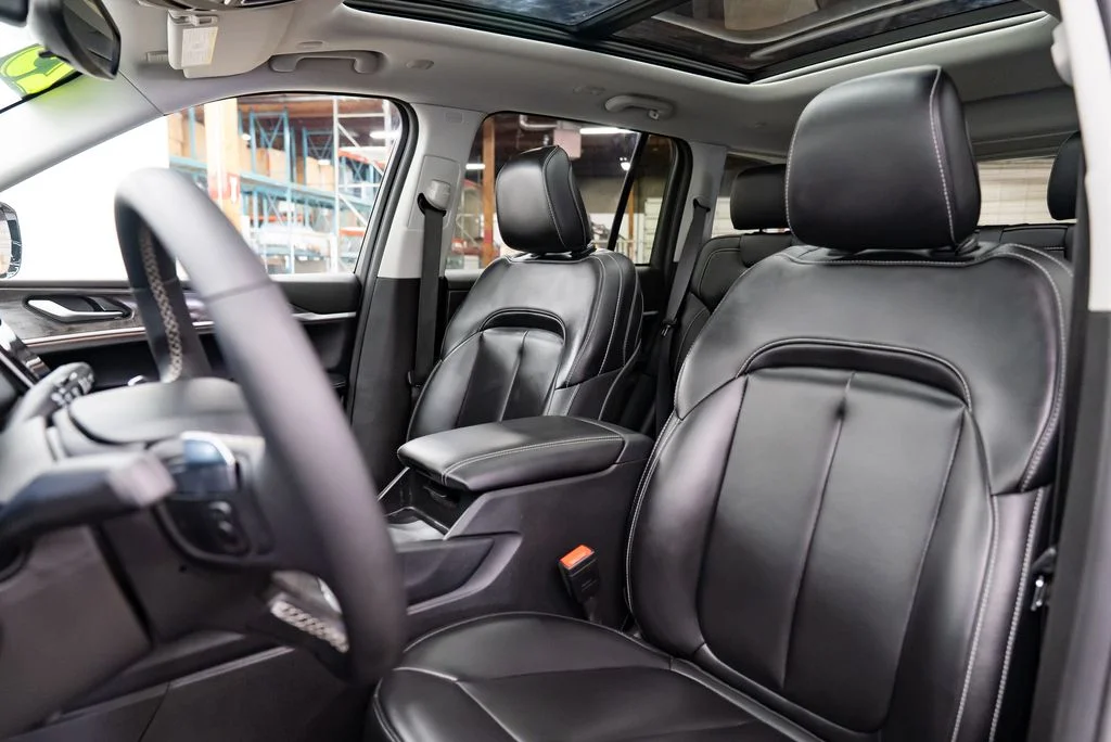 Used 2023 White Jeep 4xe image 26