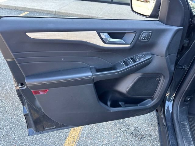 Used 2022 Blue Metallic Ford Titanium Hybrid image 14