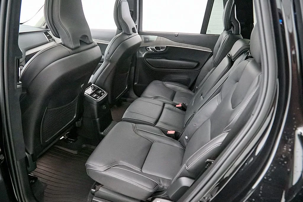 Used 2024 Black Volvo Ultimate image 23