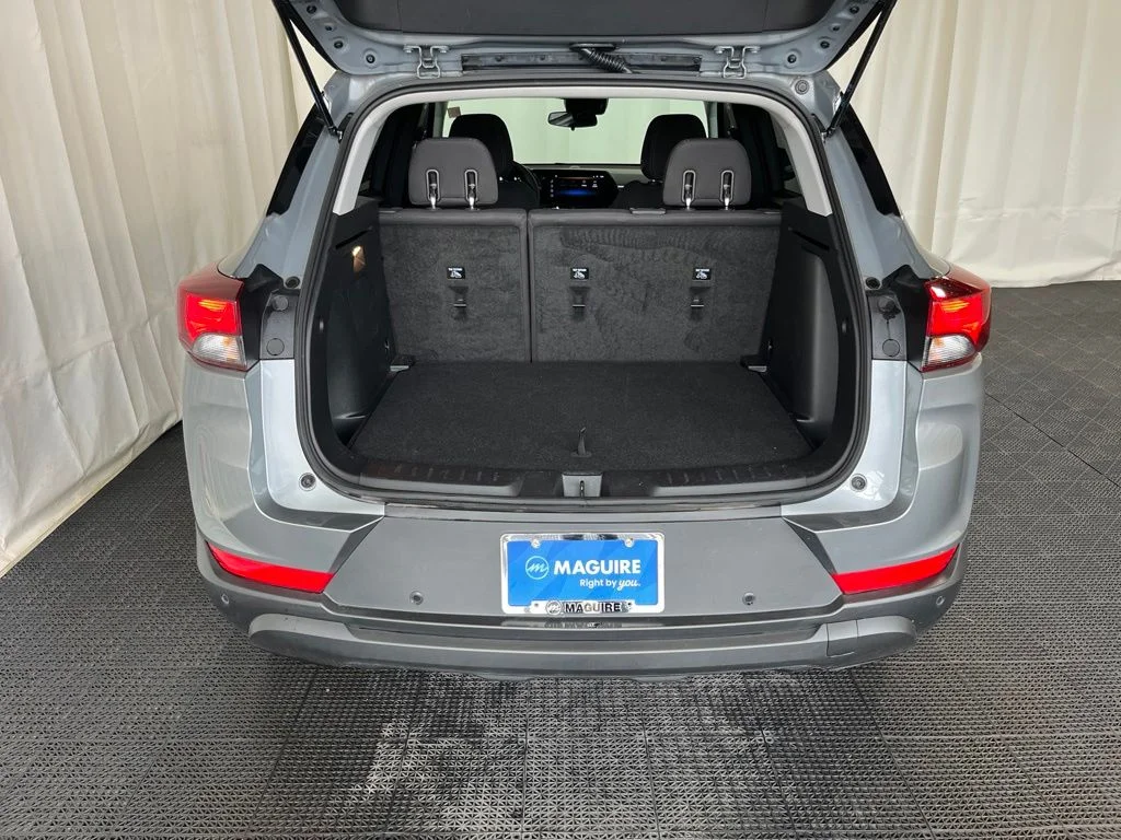 Used 2025 Gray Chevrolet LS image 23