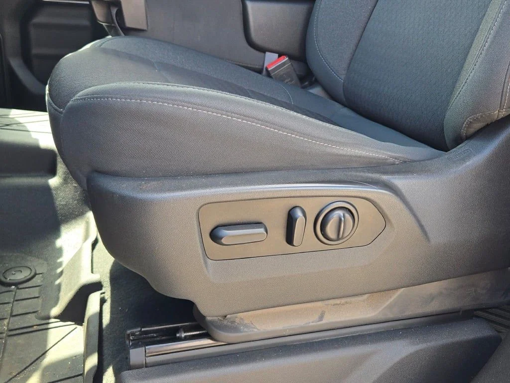 Used 2021 Silver Chevrolet LT image 24