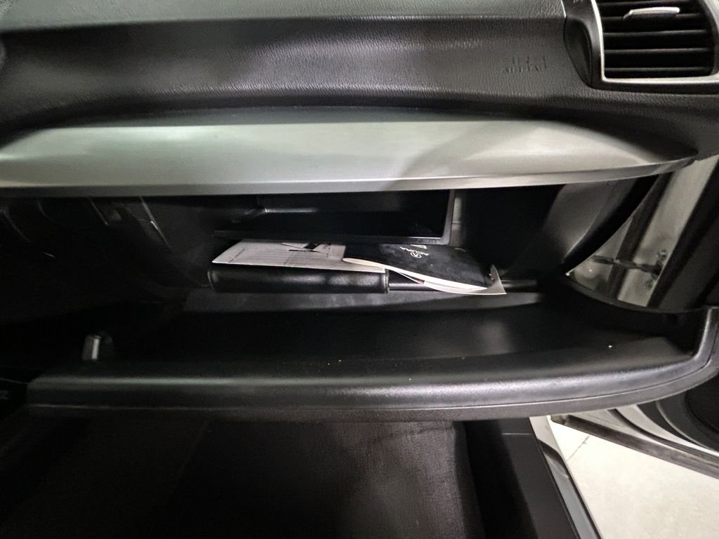 Used 2018 White Acura Technology & AcuraWatch Plus Packages image 28