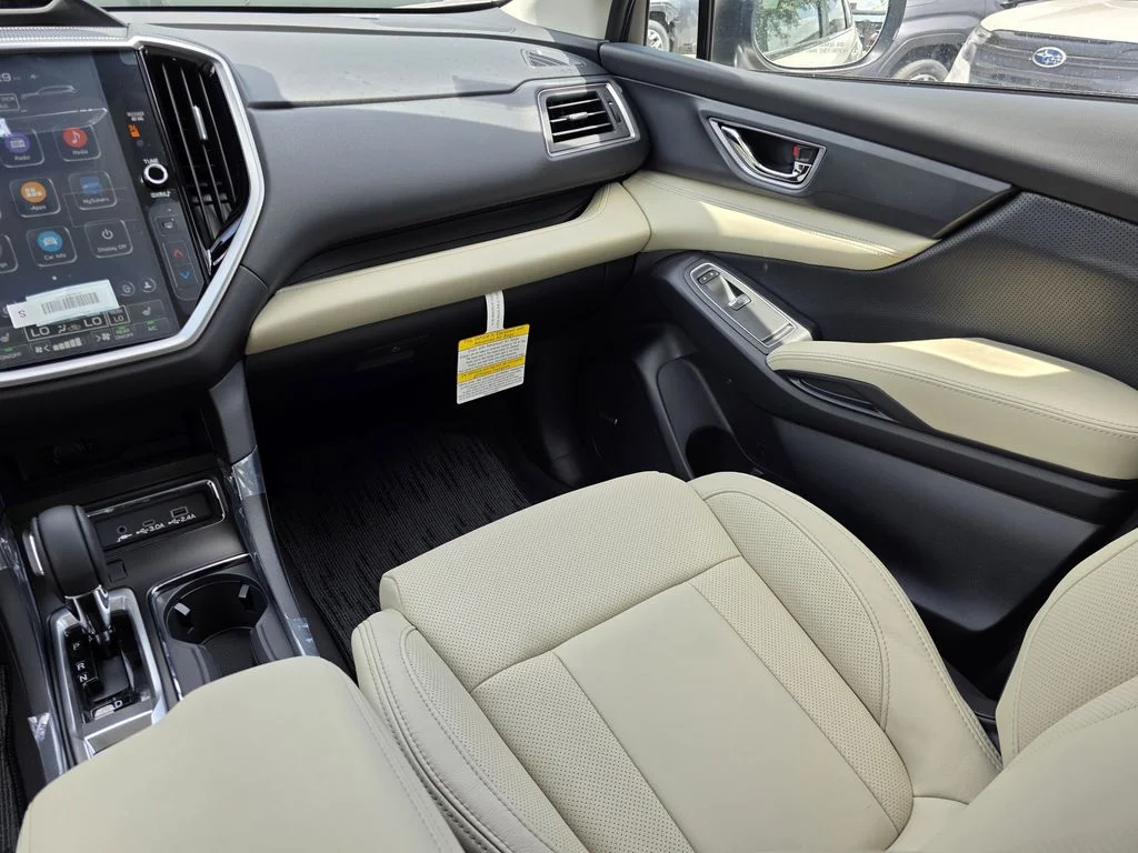 New 2026 CRYSTAL WHITE PEARL Subaru Limited 7-Passenger image 15