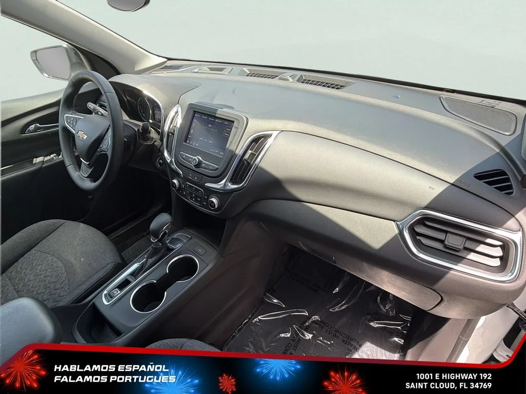 Used 2024 Summit White Chevrolet LT image 29
