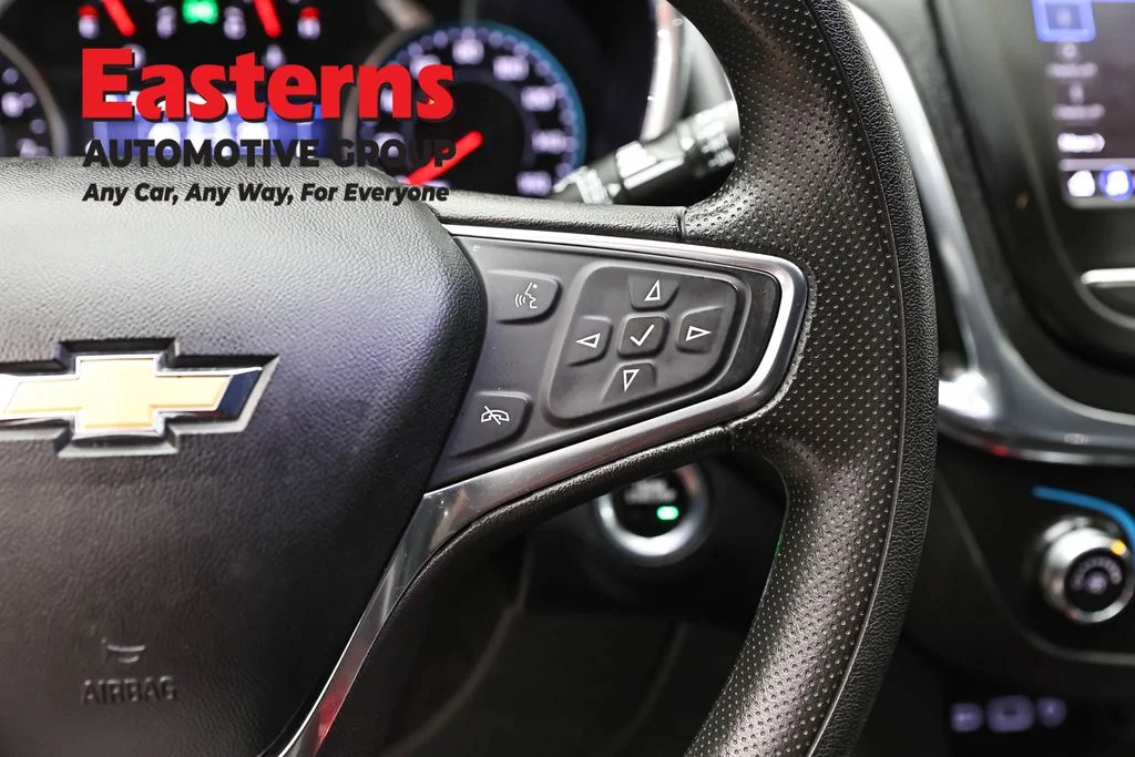Used 2022 White Chevrolet LT image 15