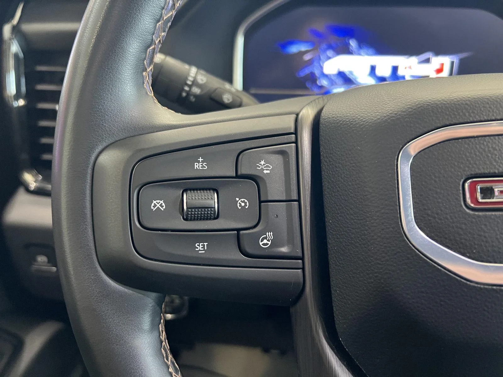 Used 2024 Titanium Rush Metallic GMC AT4 image 21