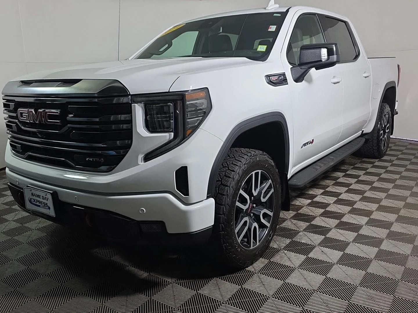 Used 2024 Summit White GMC AT4 image 7