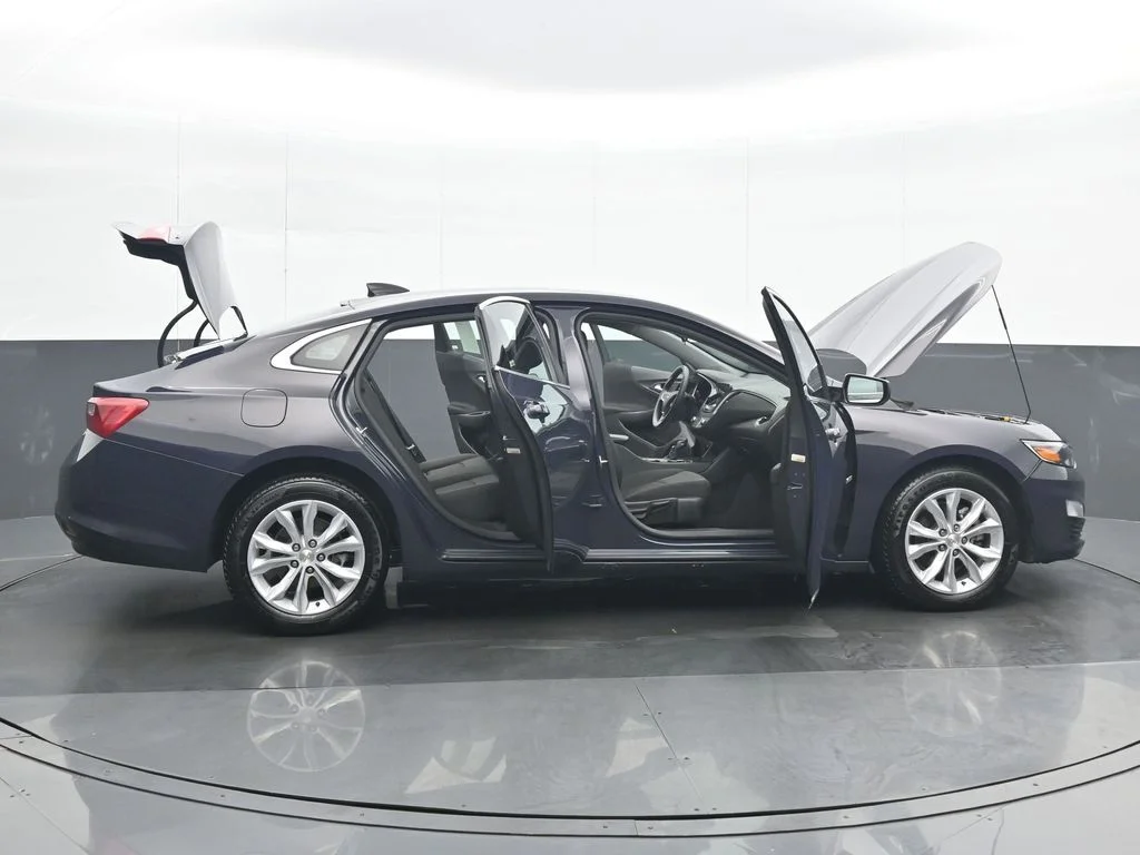 Used 2025 Black Chevrolet LT image 36