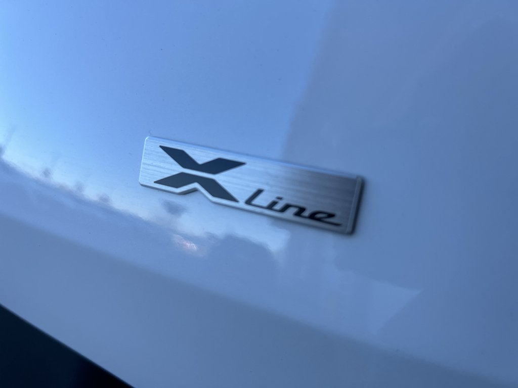 New 2026 Glacial White Pearl Kia X-Line image 9