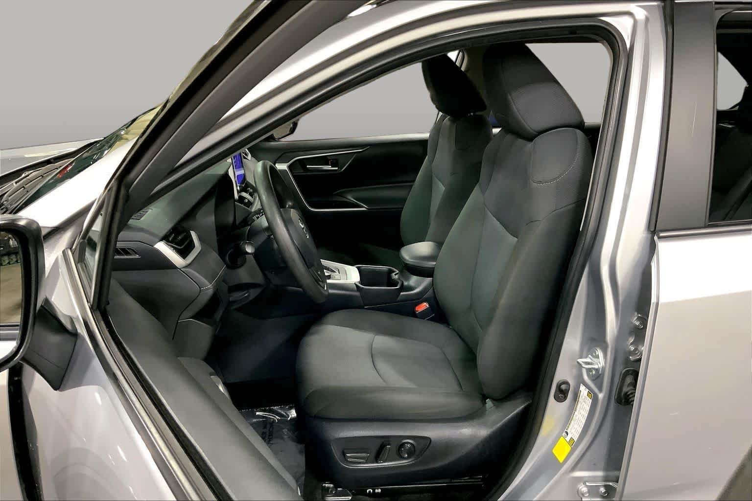 Used 2025 Silver Sky Metallic Toyota Hybrid XLE image 8