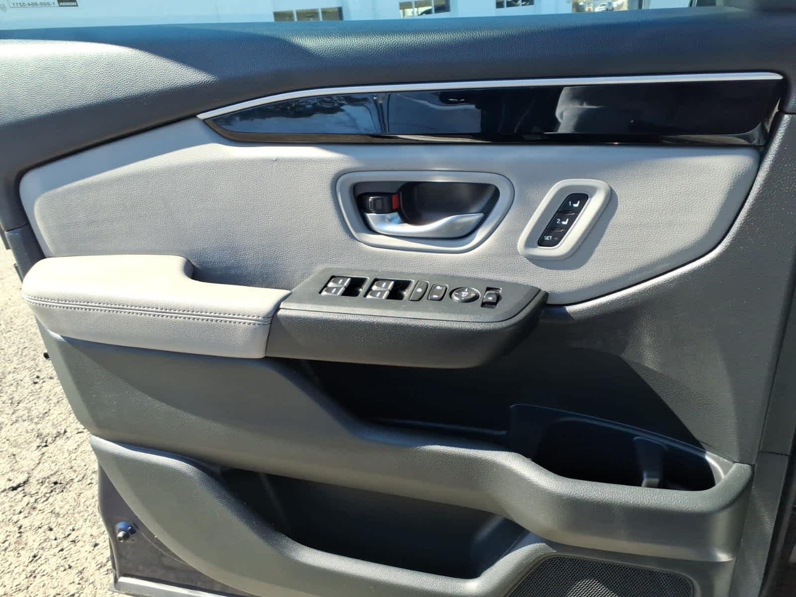 2025 Honda Pilot EX-L - Photo 16