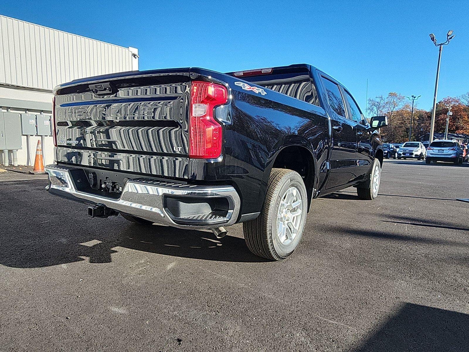 New 2026 Black Chevrolet LT image 5