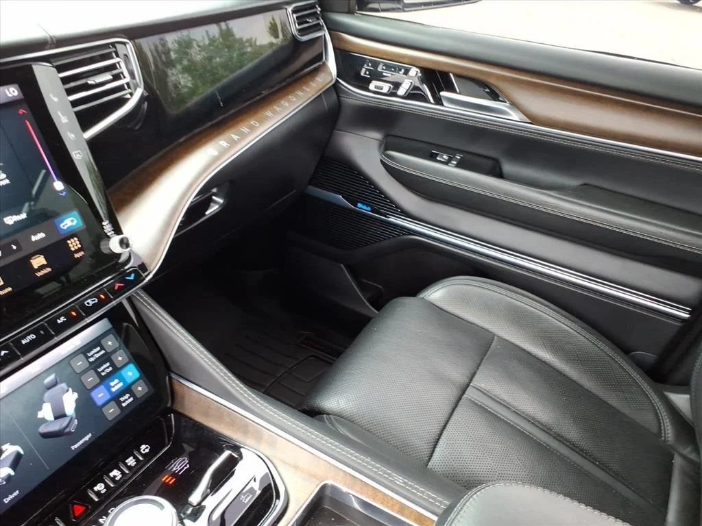 2022 Jeep Grand Wagoneer Series II - Photo 24