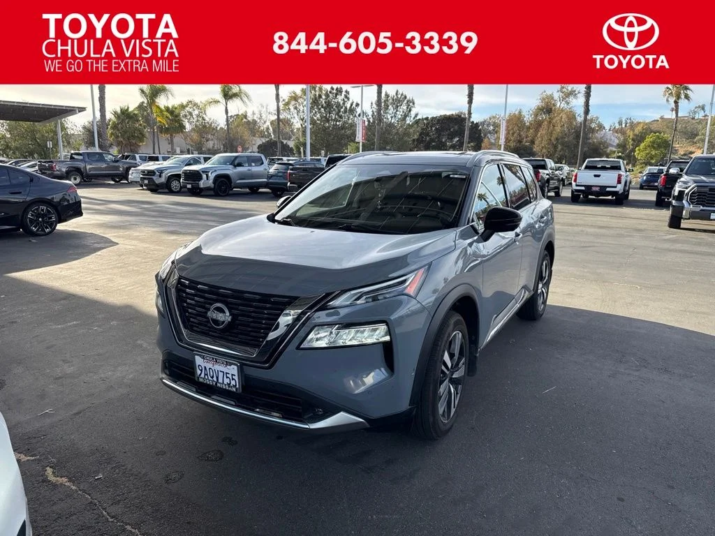 Used 2022 Gray Nissan Platinum image 1