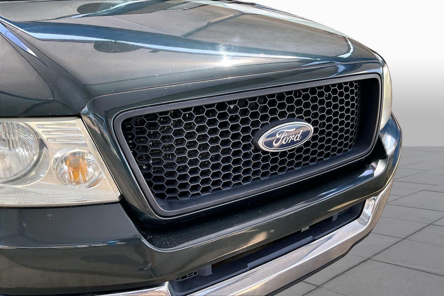 Used 2005 Dark Shadow Grey Metallic Ford XLT image 29