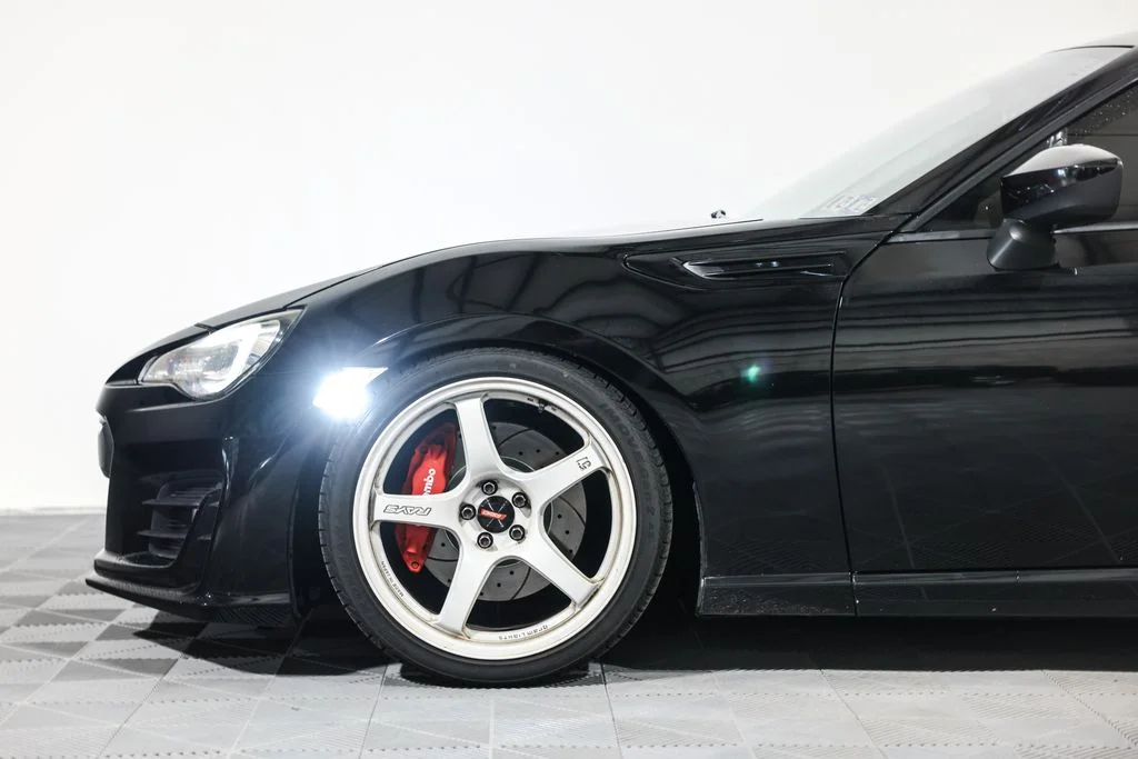 Used 2018 Black Subaru Limited image 14