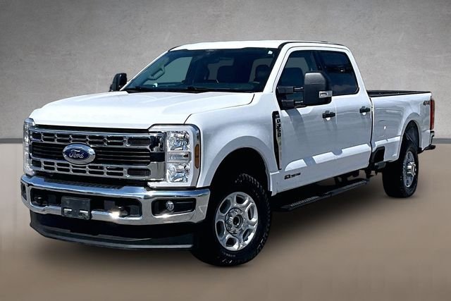 Used 2025 Oxford White Ford XLT image 28