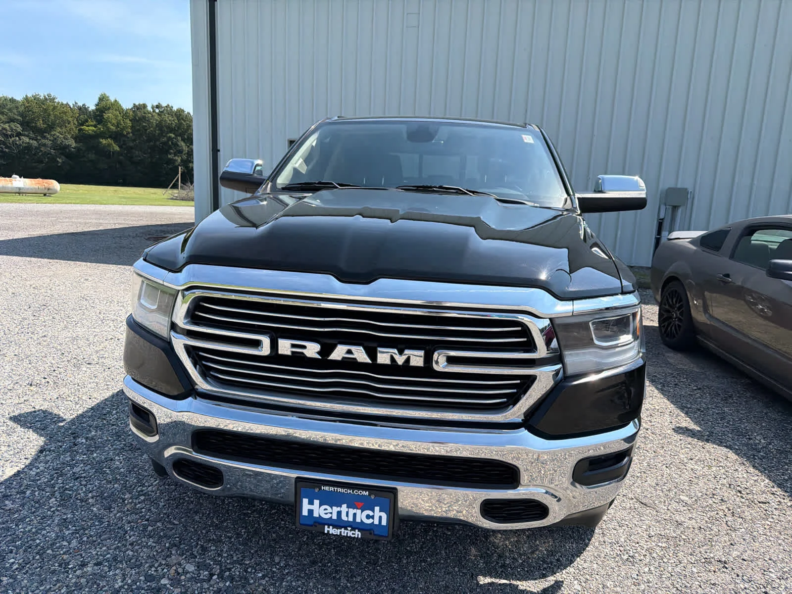 Used 2020 Diamond Black Crystal Pearlcoat Ram Laramie image 4