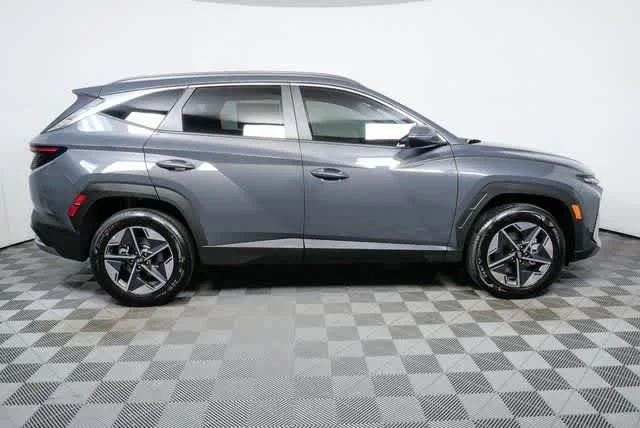 New 2026 Ecotronic Gray Hyundai SEL Convenience image 2