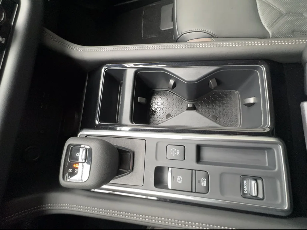 Used 2026 Gray Nissan Platinum image 51