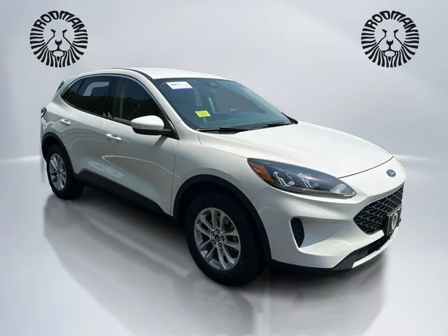 Certified Used 2020 White Metallic Ford SE image 3