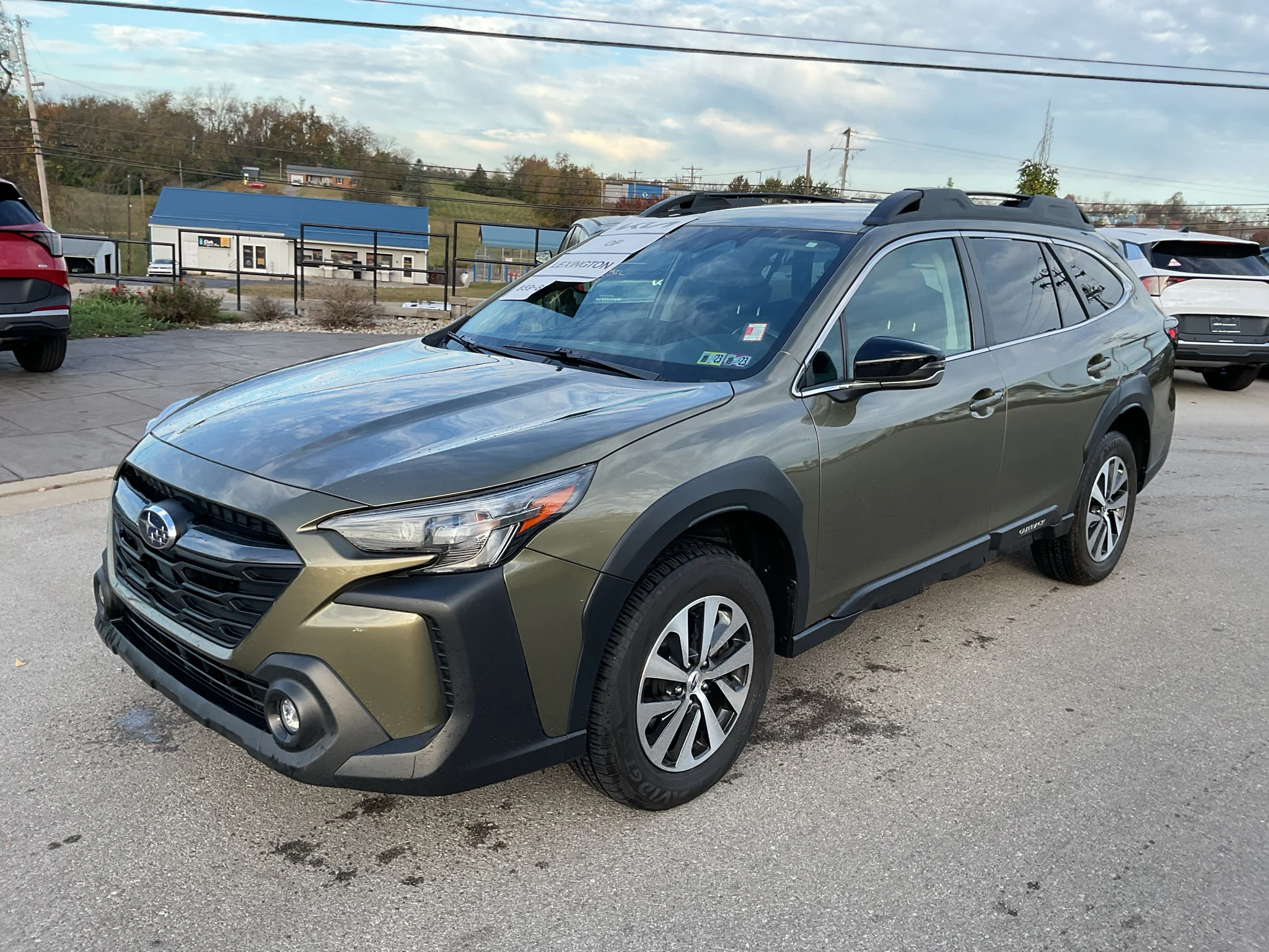 Used 2023 Autumn Green Metallic Subaru Premium image 4