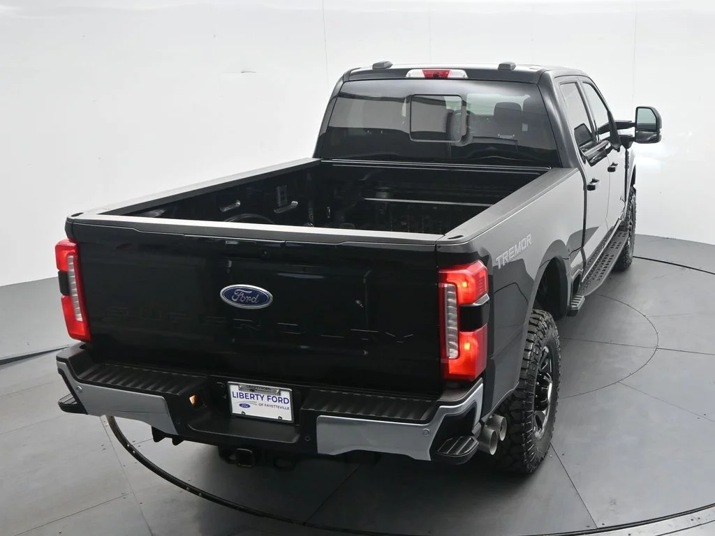 New 2026 Agate Black Metallic Ford F-250® Lariat® image 28