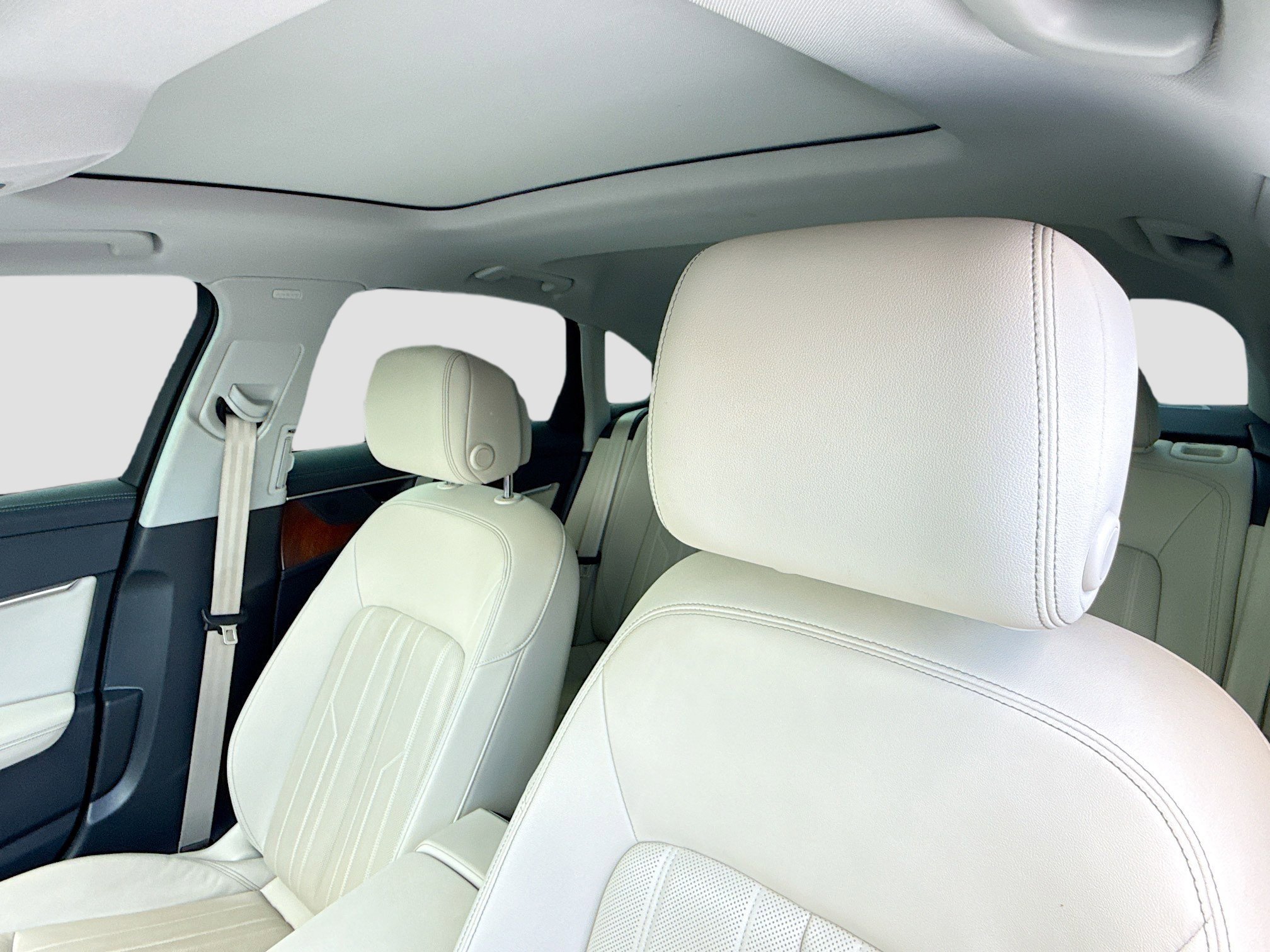 Used 2023 Glacier White Audi Premium Plus image 26