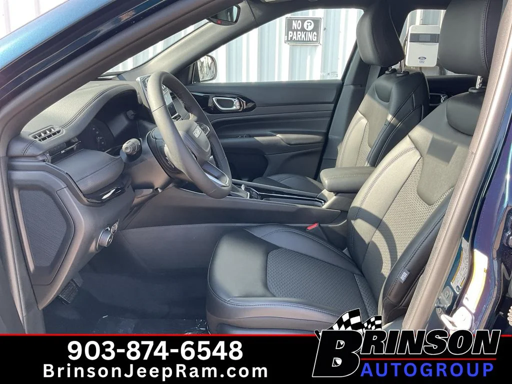 New 2026 Fathom Blue Pearl Coat Jeep Latitude Altitude image 12