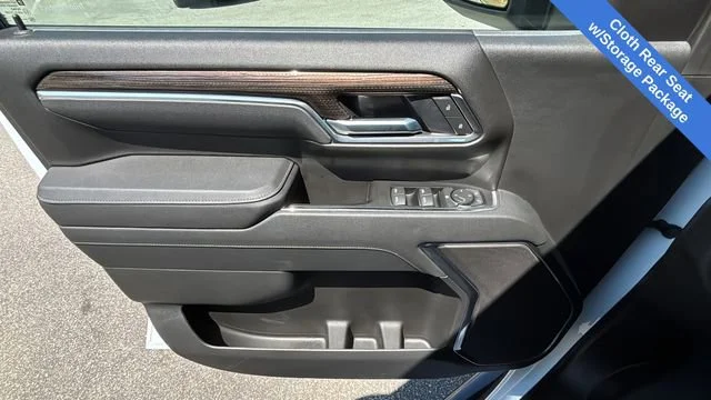 Used 2025 Summit White Chevrolet LT image 18