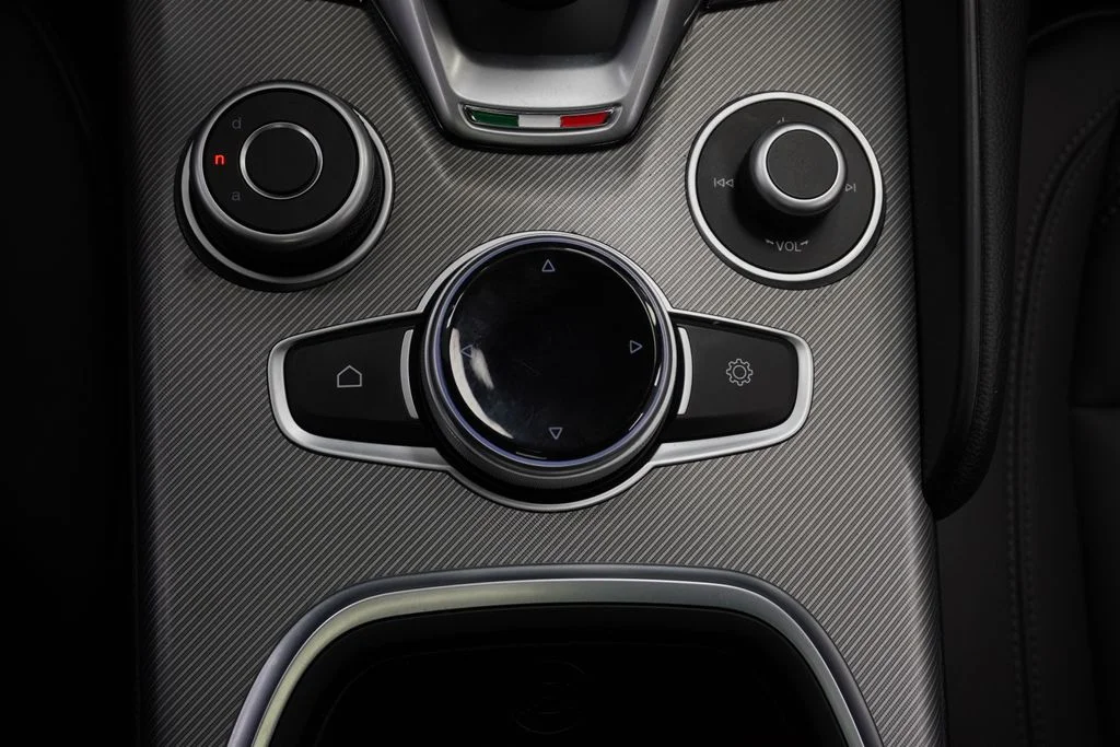 Used 2024 White Alfa Romeo Ti image 38