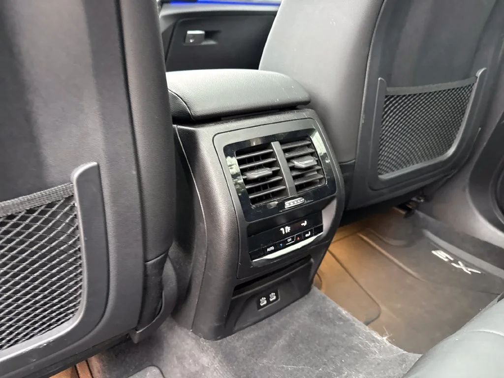 Used 2023 Gray BMW xDrive30i image 23