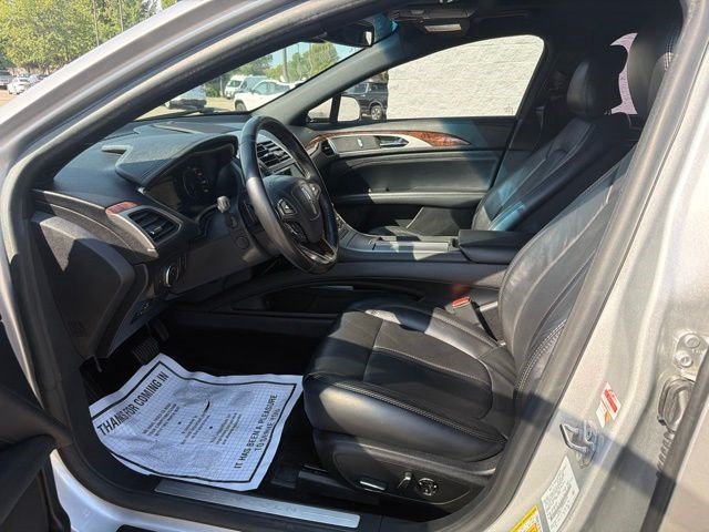 Used 2017 Ingot Silver Lincoln Reserve image 13